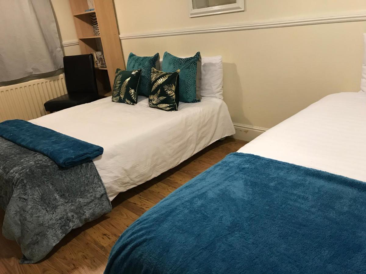 Freshly Made Sleeps 6 Holiday home *