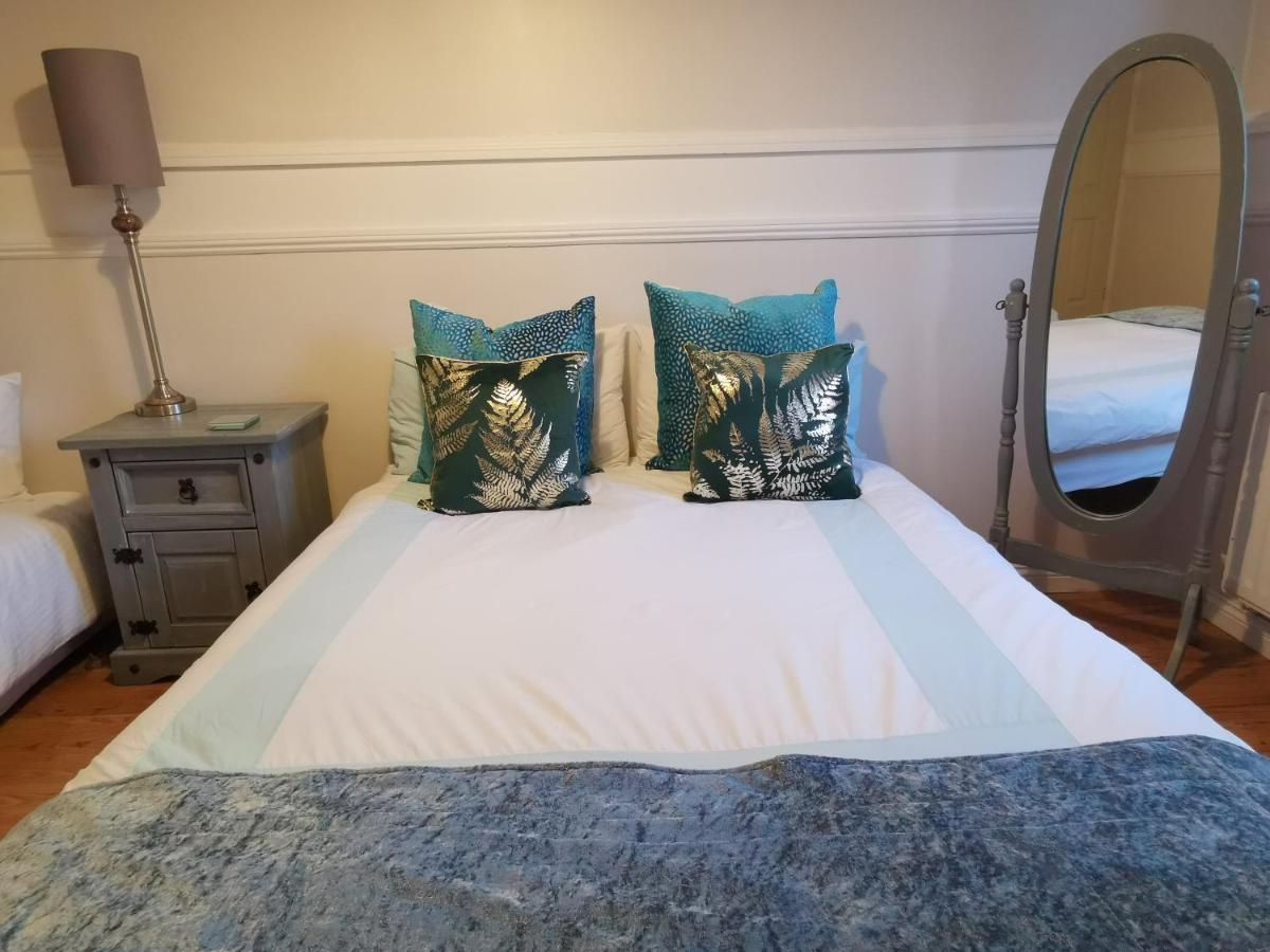 Freshly Made Sleeps 6 Holiday home *