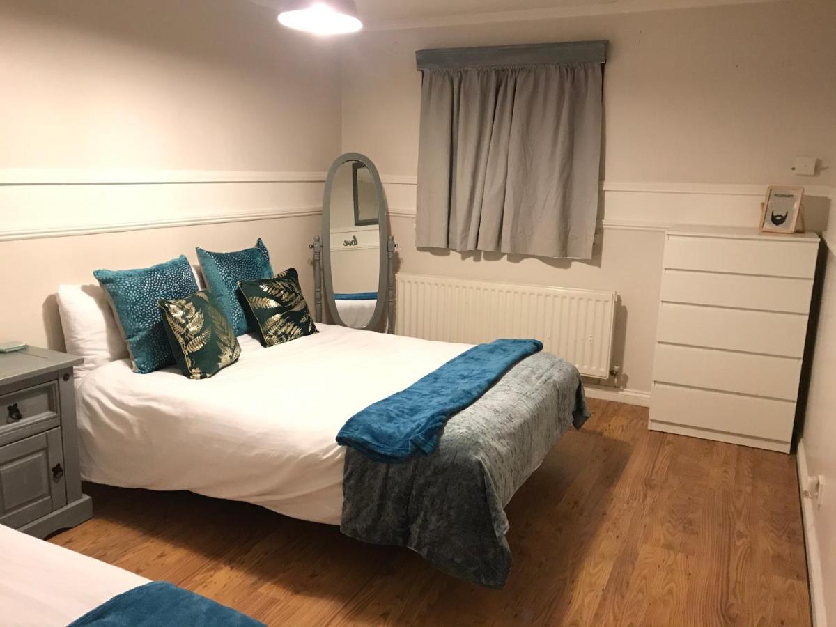 Holiday home Freshly Made Sleeps 6 *