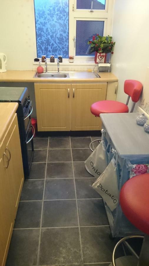 Holiday home Freshly Made Sleeps 6 *