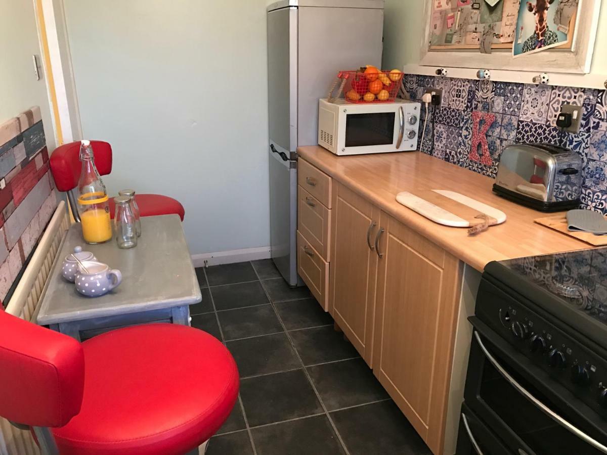 Freshly Made Sleeps 6 Holiday home *